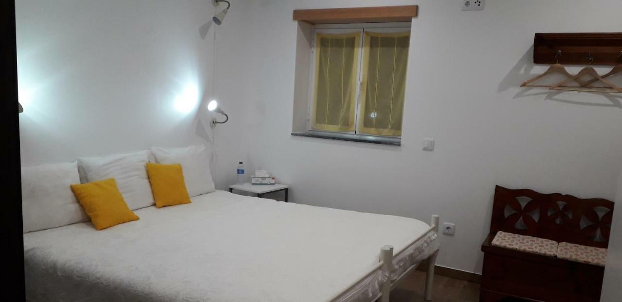 Mocho Guesthouse São Mamede Exteriör bild
